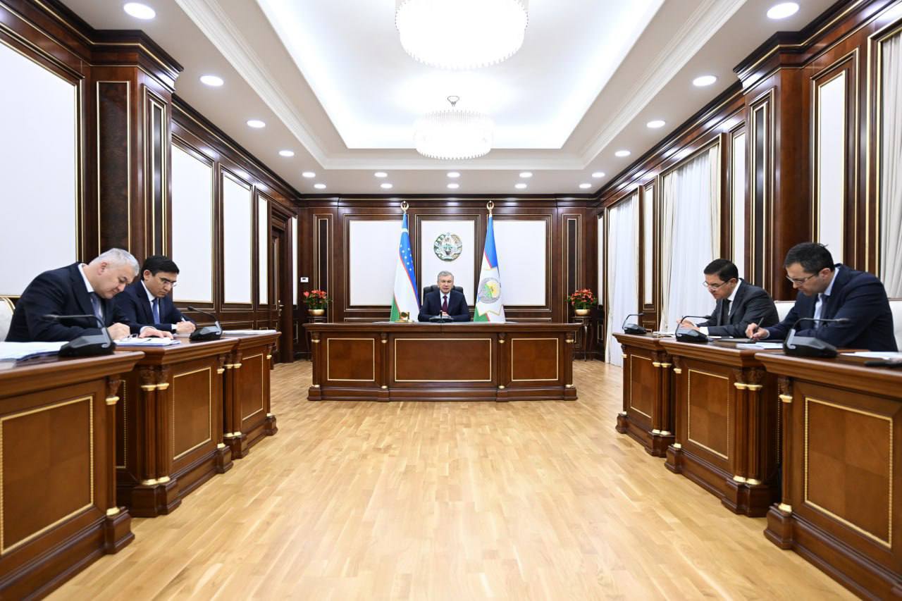 Savdo, yo'llar va qishloq xo'jaligi: Shavkat Mirziyoyev Sirdaryoni rivojlantirish choralarini belgilab berdi